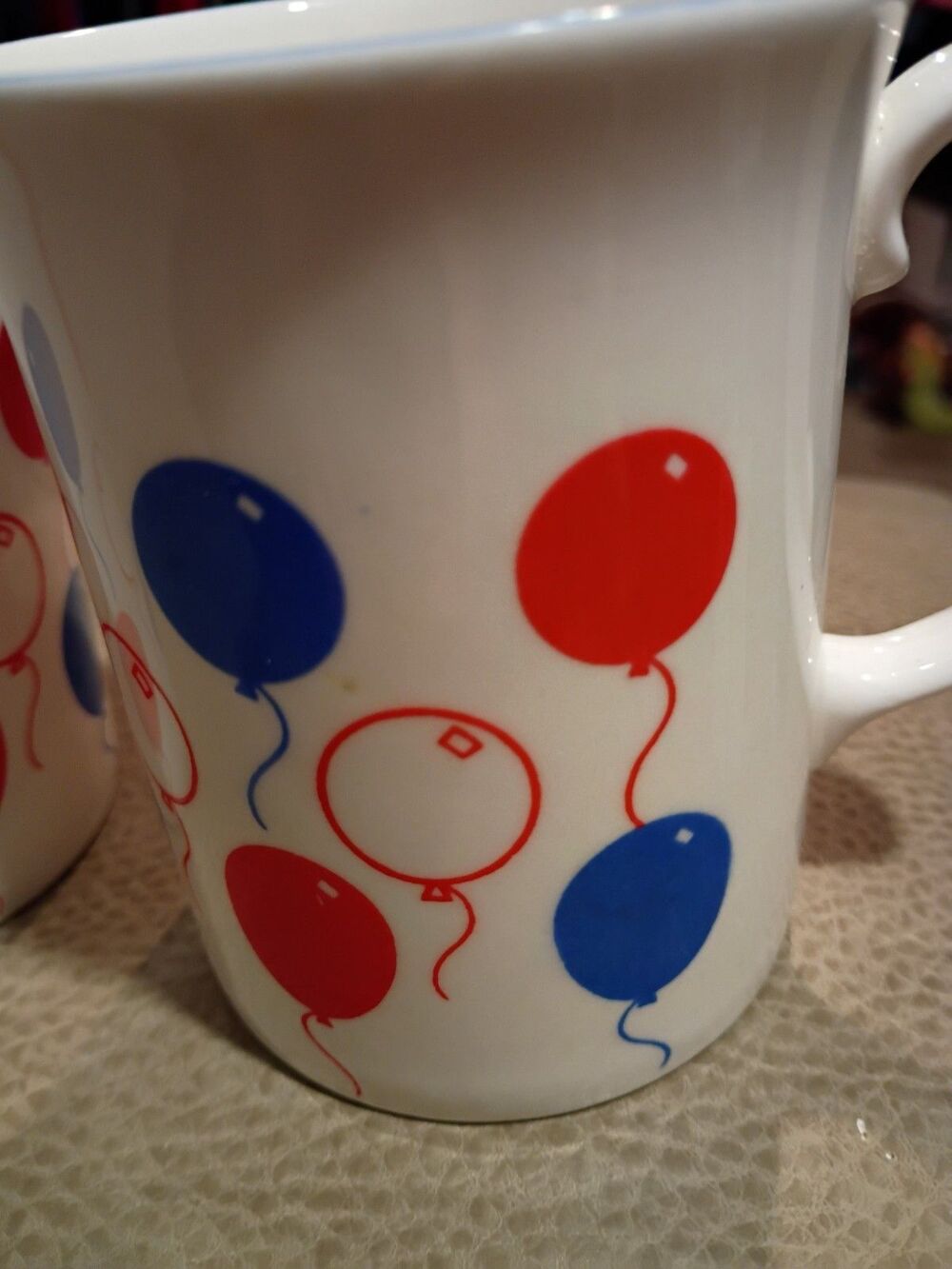 Vintage coffee cups mugs With Balloons